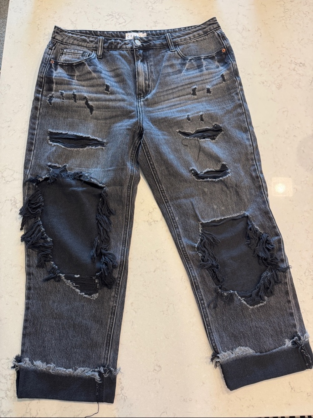 Cello Laid Back 90s Distressed Black Women’s Ripped Jeans